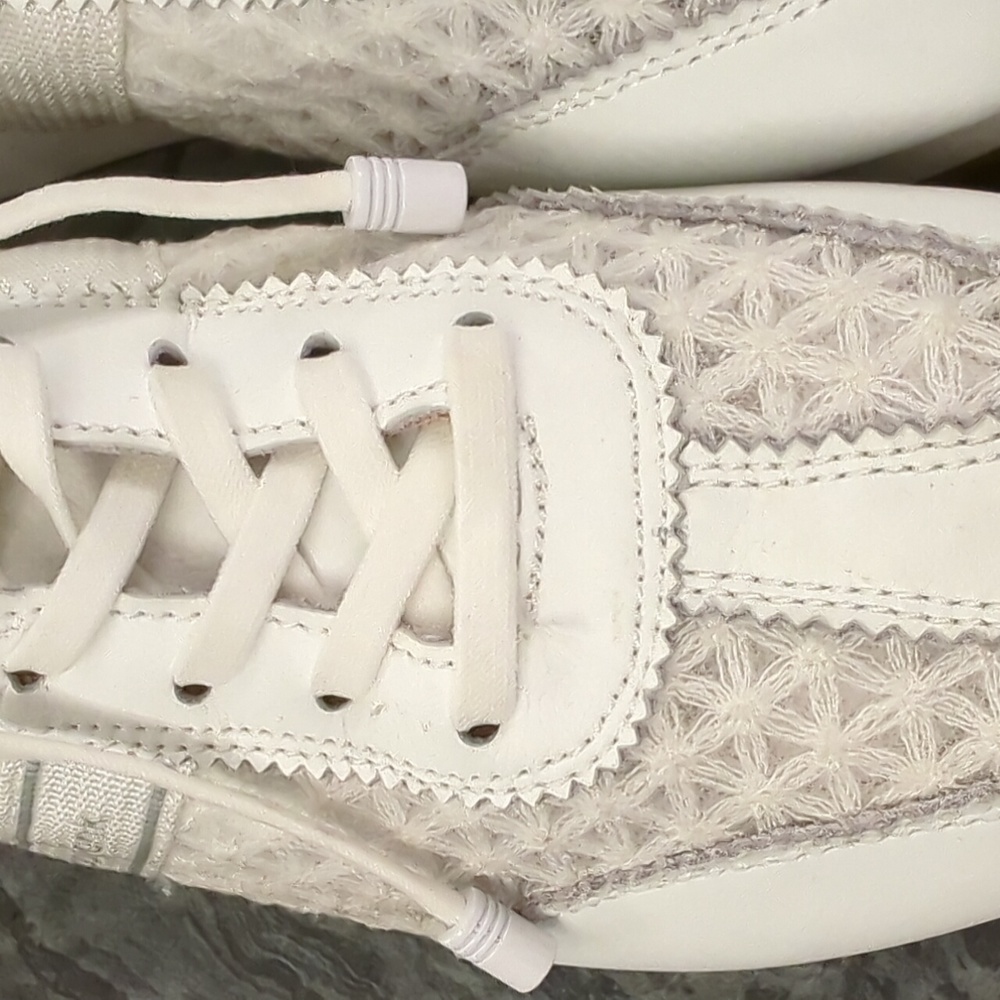 European white lace tennies in size 37 - Picture 3 of 8